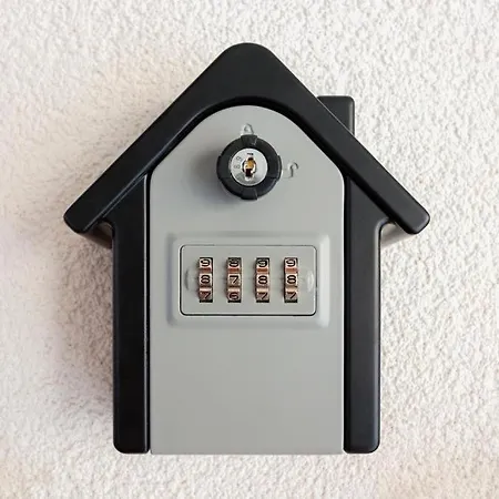 Isaran Apartment *